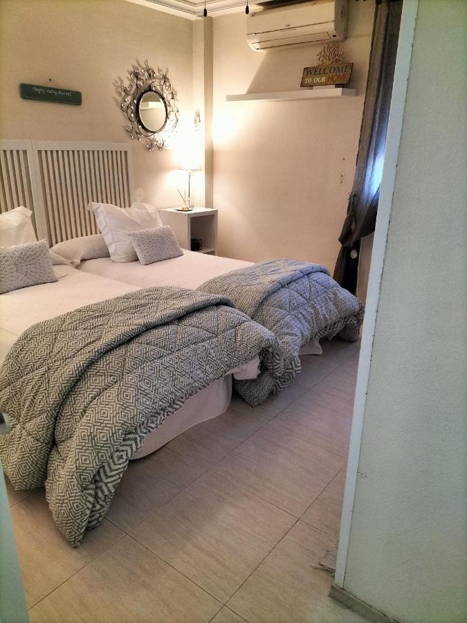 Apartamentos Flamenco B&B Seville Luaran gambar