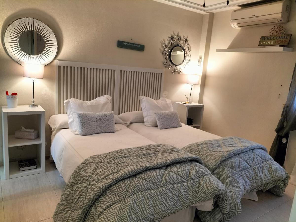 Apartamentos Flamenco B&B Seville Luaran gambar
