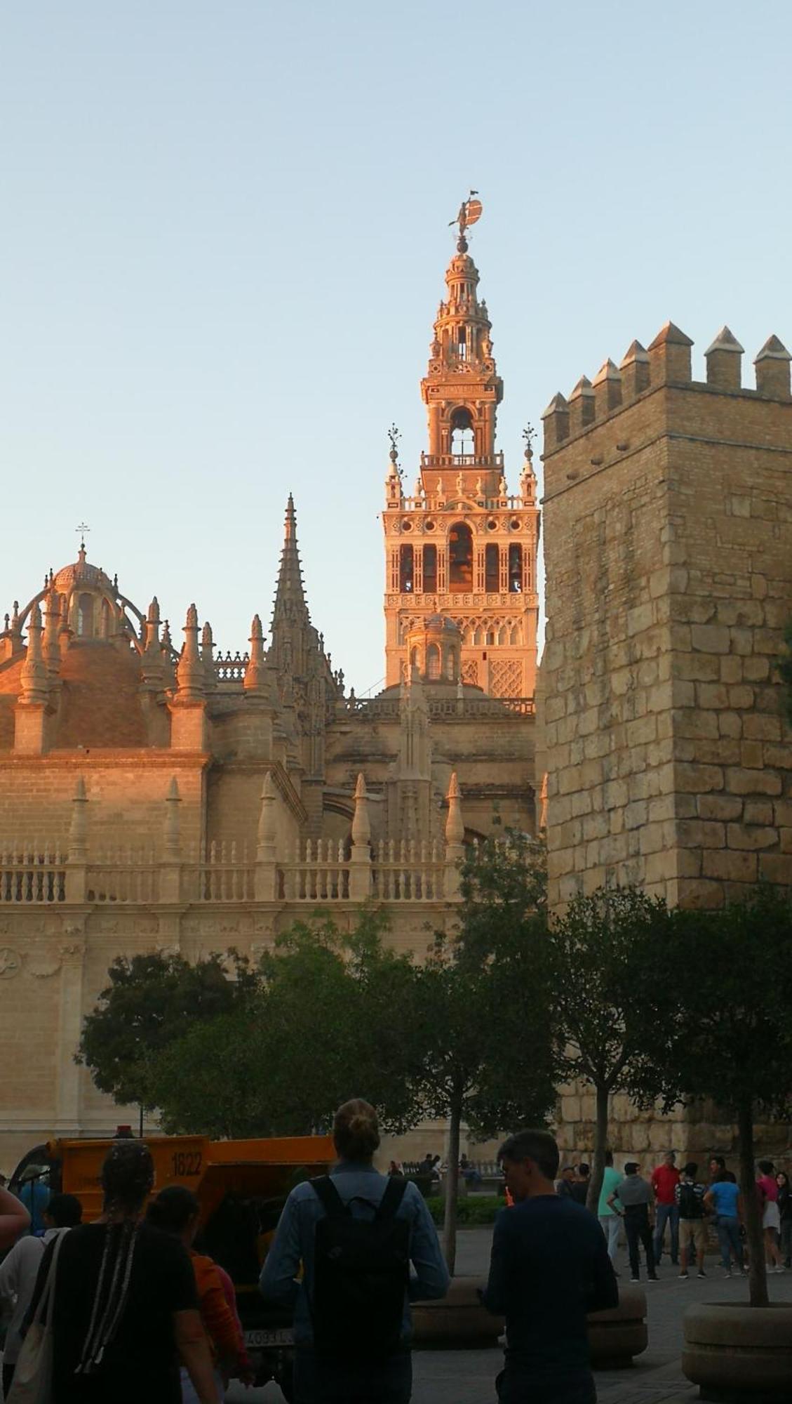 Apartamentos Flamenco B&B Seville Luaran gambar
